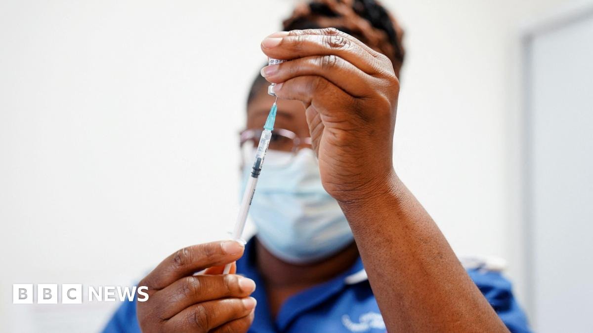 Rollout of Covid vaccines extraordinary feat – inquiry report