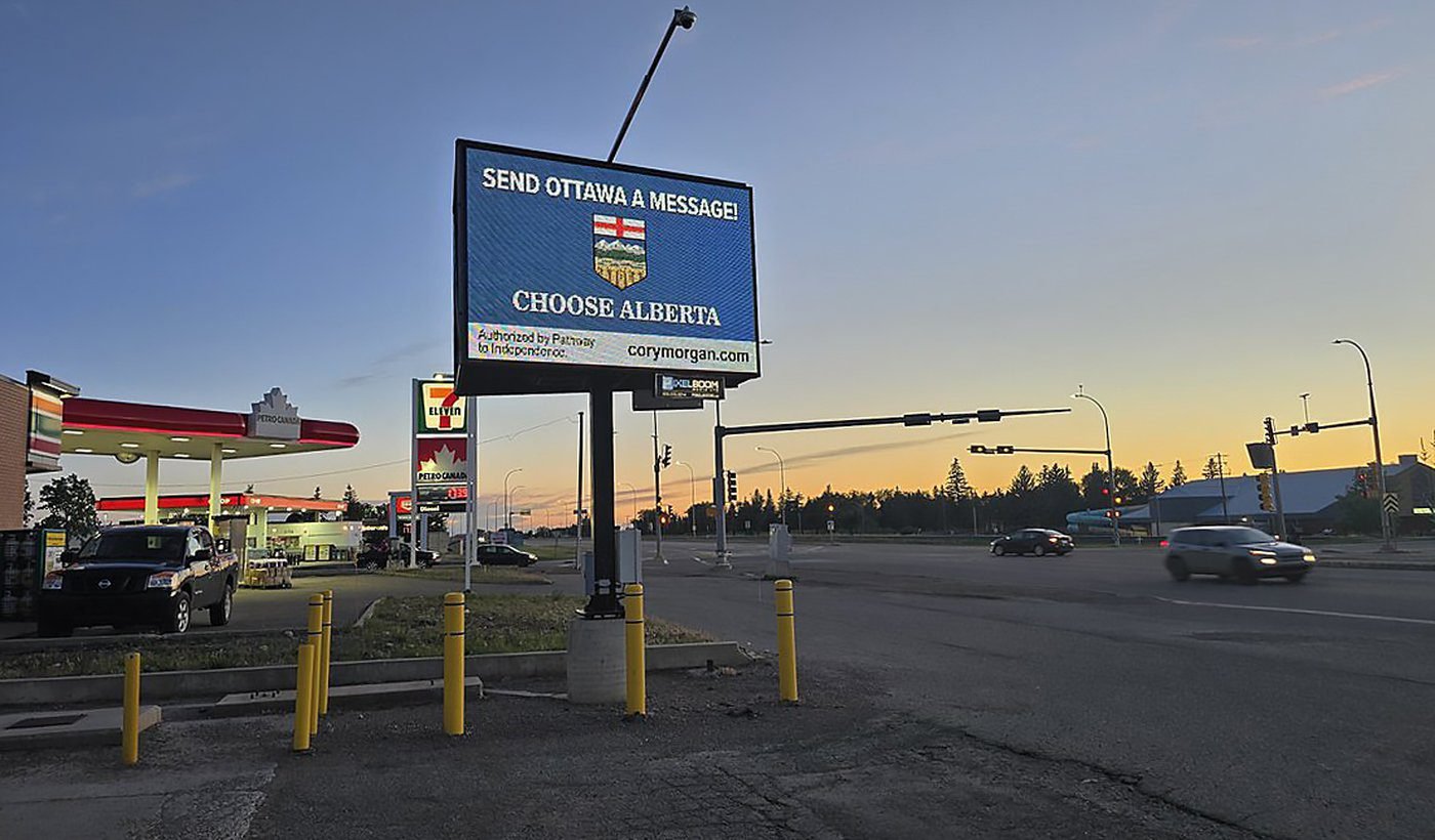 Pro-separation sign campaign grows from one to three amid standoff in Alberta town