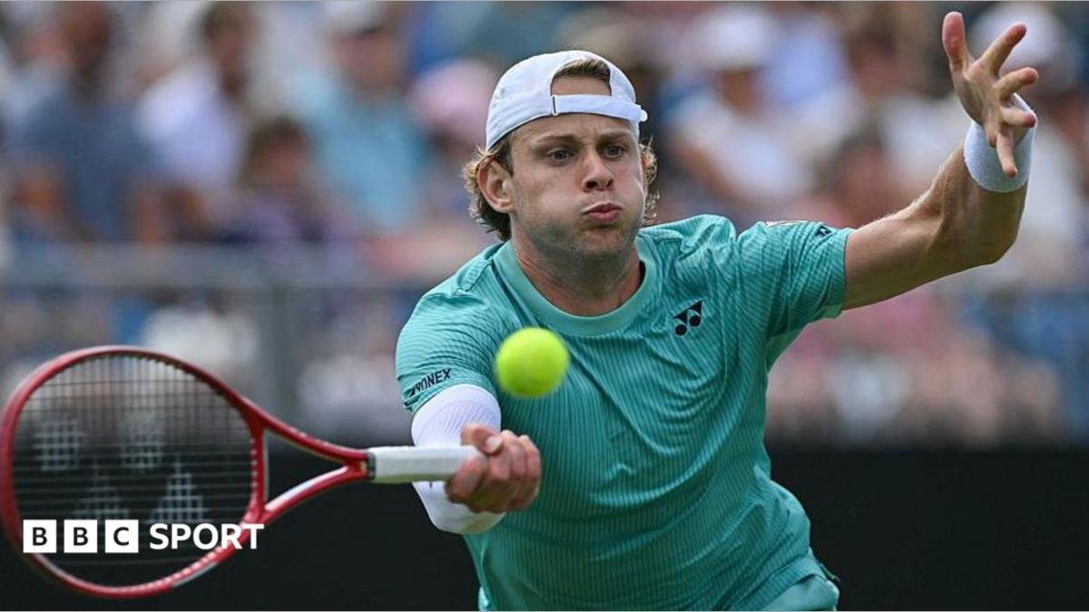 Zizou Bergs beats Ugo Humbert in Eastbourne for maiden ATP Tour title