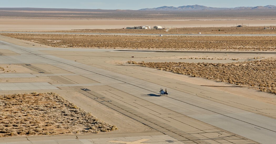 8 Dead in B-52 Bomber Crash at Edwards Air Force Base in California