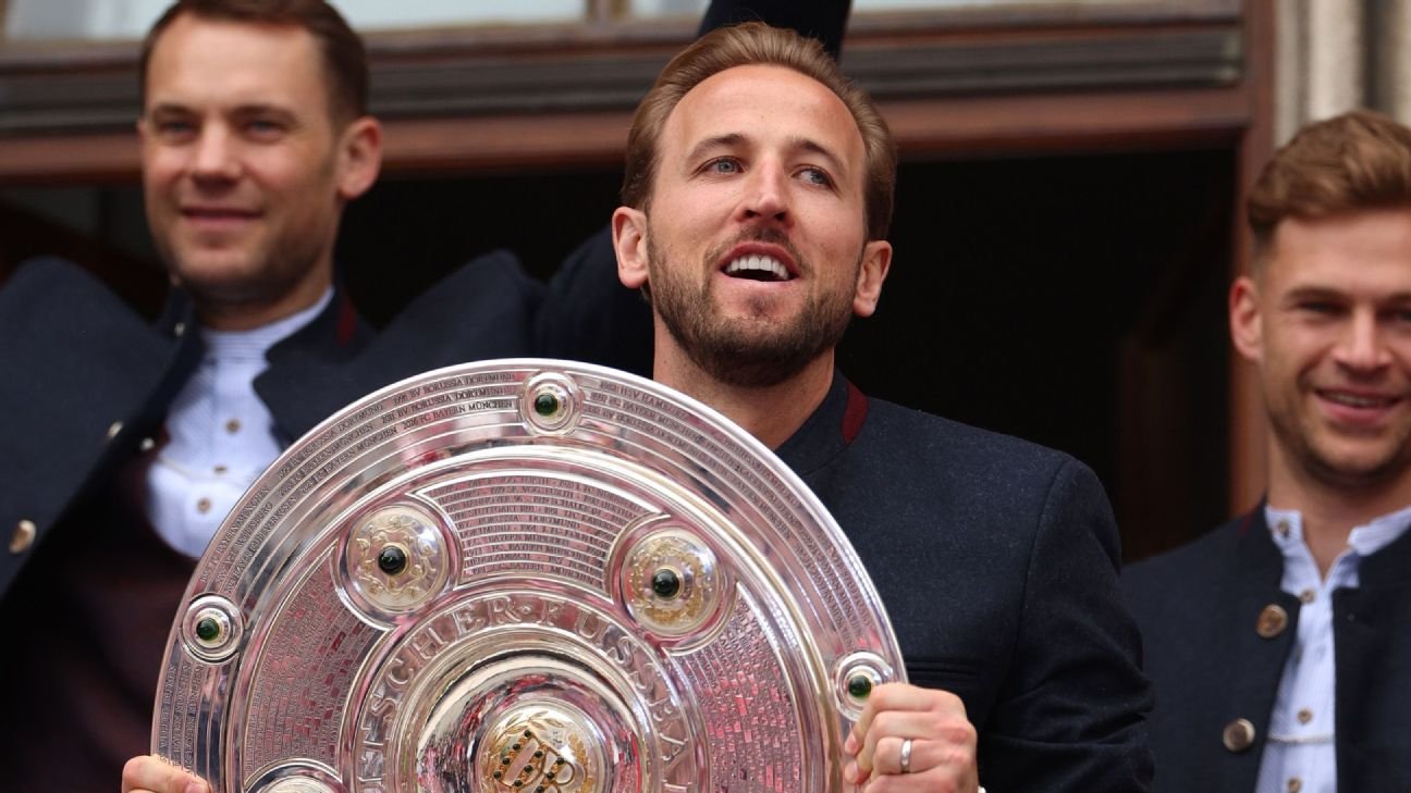 Transfer rumors, news: Barcelona to turn to Kane if Álvarez deal falls through
