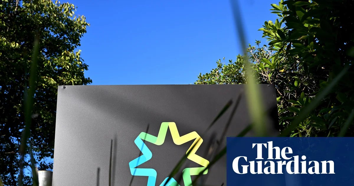 Hundreds of thousands of Centrelink payments cancelled illegally, Albanese government admits | Centrelink