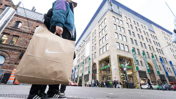 What Canadians need to know about a ‘technical recession’