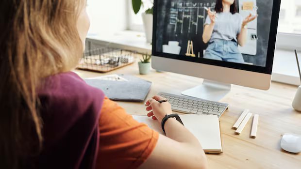 Most of Ontario’s 2024 high school grads didn’t complete e-learning requirement, data shows