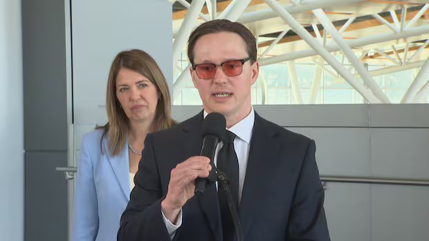Alberta cabinet minister won’t say if he supports keeping province in Canada