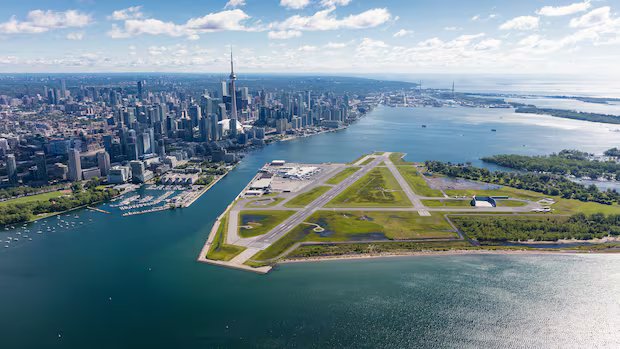 Federal government starts public consultation on future of Toronto’s island airport