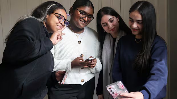 Ottawa moves to restrict social media for kids under 16