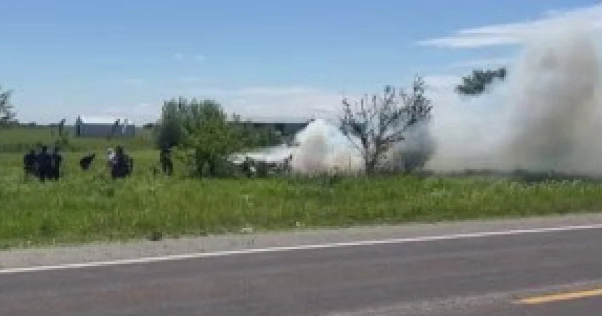 12 presumed dead in plane crash near Kansas City, Missouri