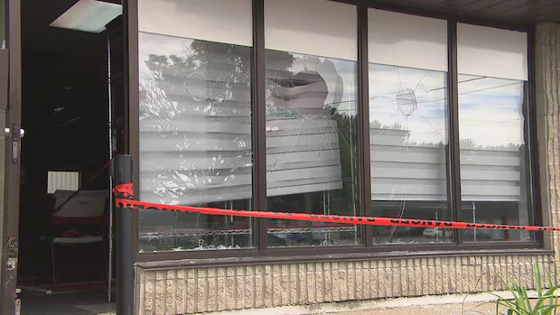 Worry, hurt after mosque vandalized in Trois-Rivières, Que.