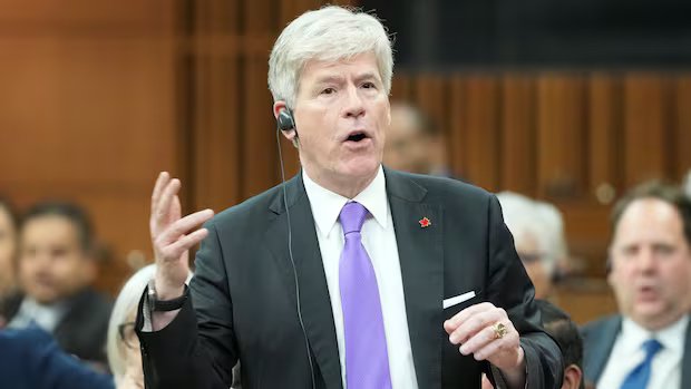 Energy minister plans ‘nuclear renaissance’ with up to 10 reactors built by 2040