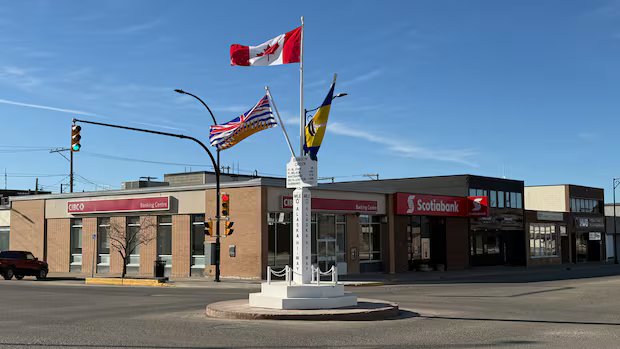 Scooter-riding bank robber evades police in back-to-back stickups in Dawson Creek, B.C.