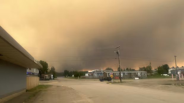 First wildfire evacuees from Fort Simpson arrive in Yellowknife