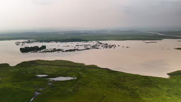 Heavy rainfall triggers flood warnings, evacuation alerts west of Calgary