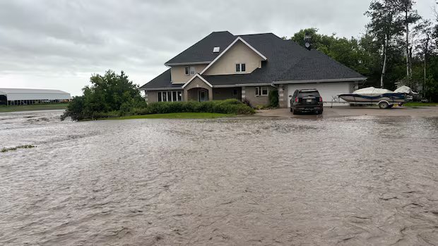 ‘Back with vengeance’: Manitoba’s Parkland area faces heavy flooding again