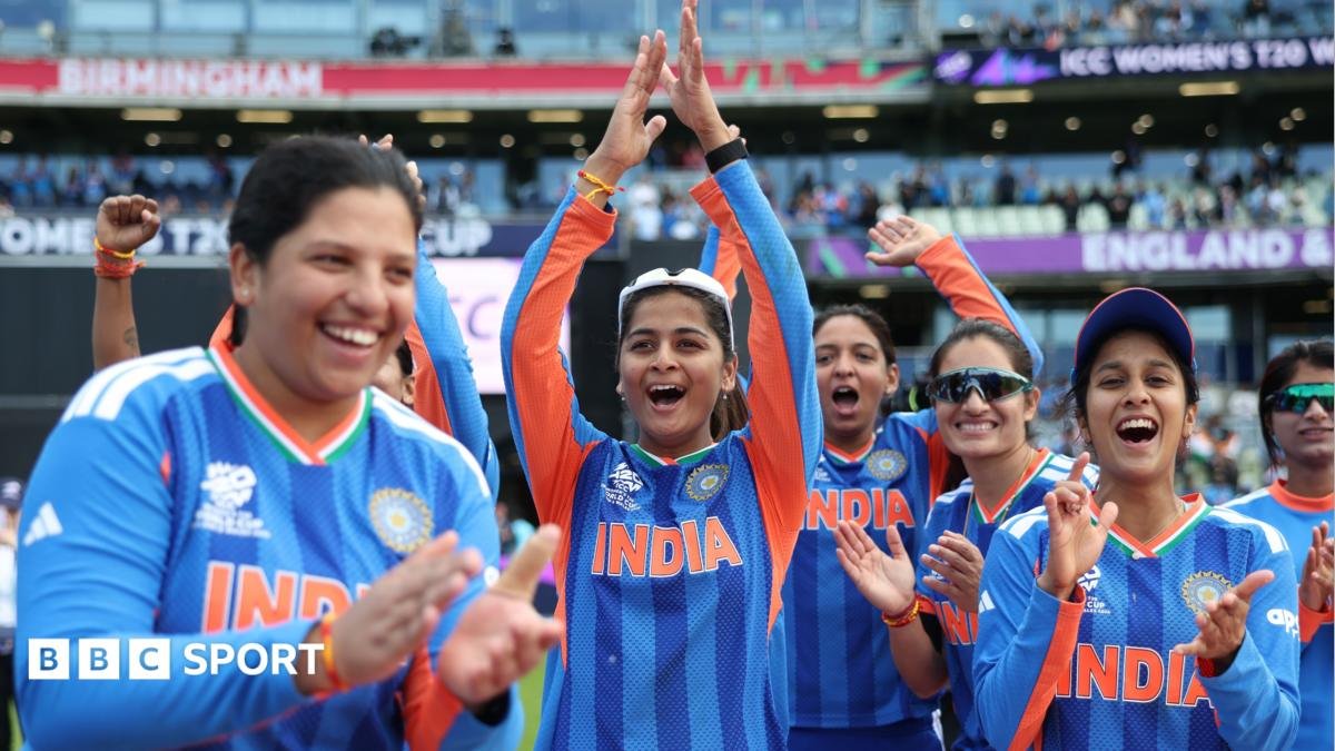 Women’s T20 World Cup: Smriti Mandhana and Deepti Sharma star as India beat Pakistan
