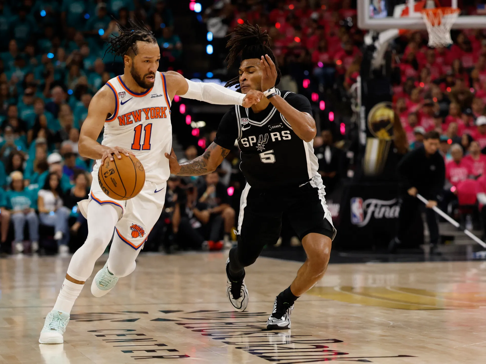 Brunson scores 30 as Knicks upset Spurs in NBA Finals opener | Basketball News