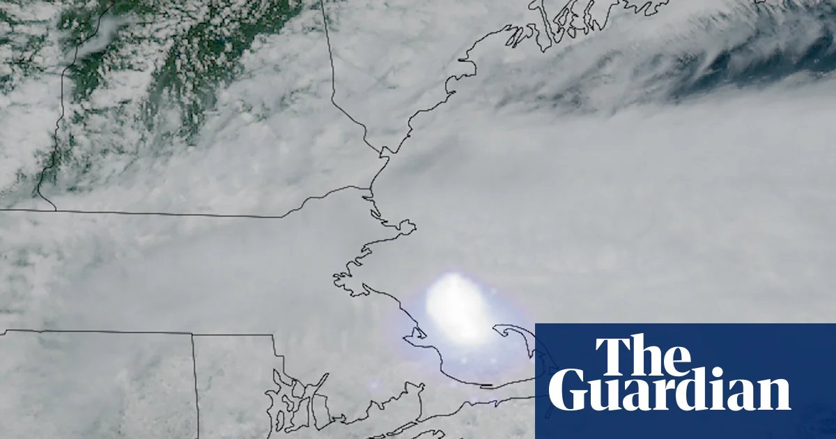 Meteor over Massachusetts prompts reports of booms across US and Canada | Meteors
