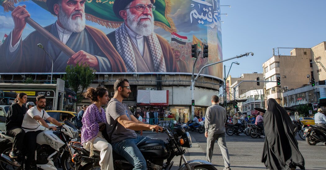 U.S. and Iran Offer Conflicting Accounts of Nuclear Discussions