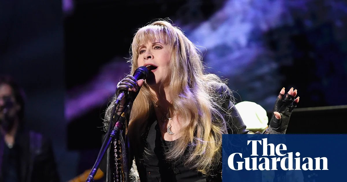 Stevie Nicks donates $3m to medical school to recognize her voice doctor | Stevie Nicks