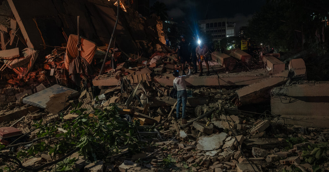 Two Earthquakes Hit Venezuela: What to Know About Death Toll, Damage and Rescue Response