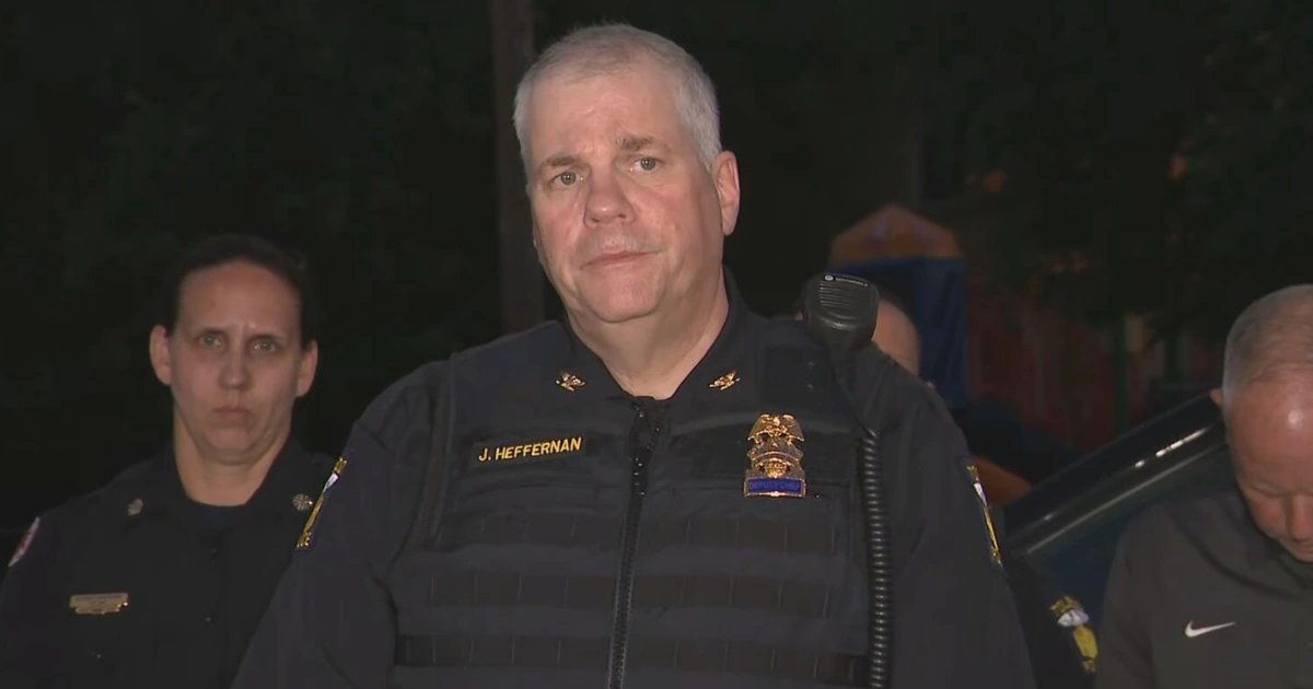 At least 12 shot near Ohio festival, gunmen still at large