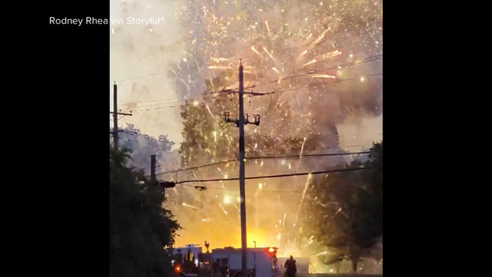 WATCH:  Sparks fly over Oklahoma neighborhood after fireworks stand catches fire