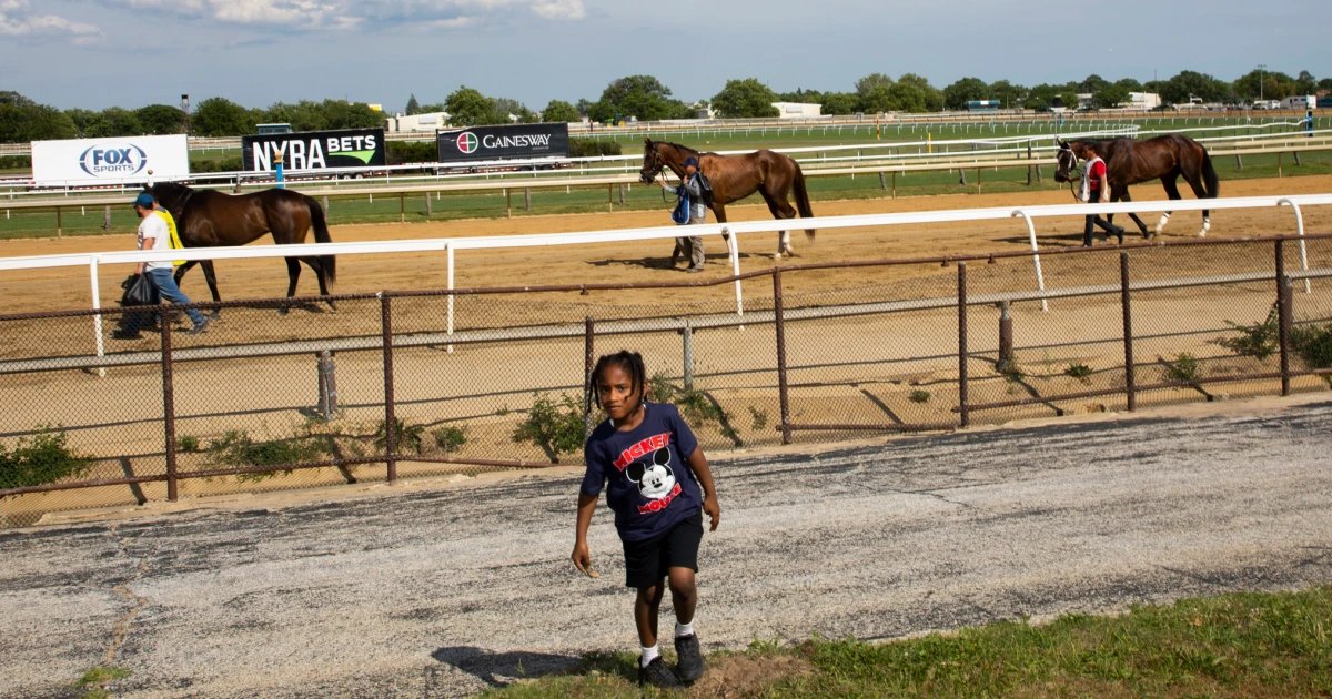 A 132-year-old curtain falls on New York City horse racing and Aqueduct Racetrack