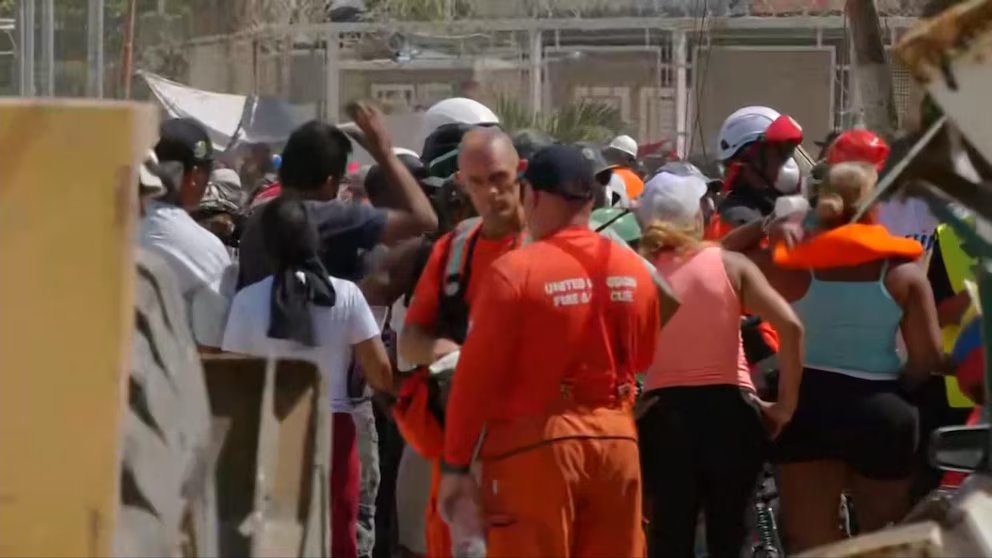 WATCH:  Rescuers work to find survivors after Venezuela earthquakes