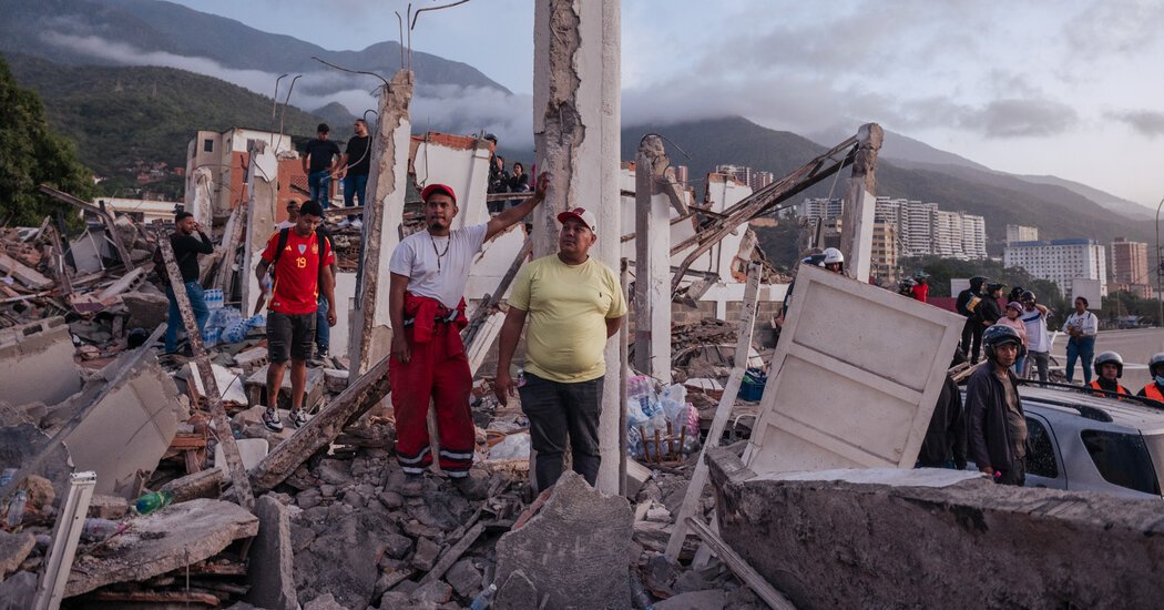 Venezuela Live Updates: Death Toll Rises to 589 as Rescuers Search for Quake Survivors
