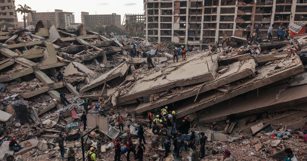 Venezuela Live Updates: Rescuers Battle Through Aftershocks in Search for Survivors
