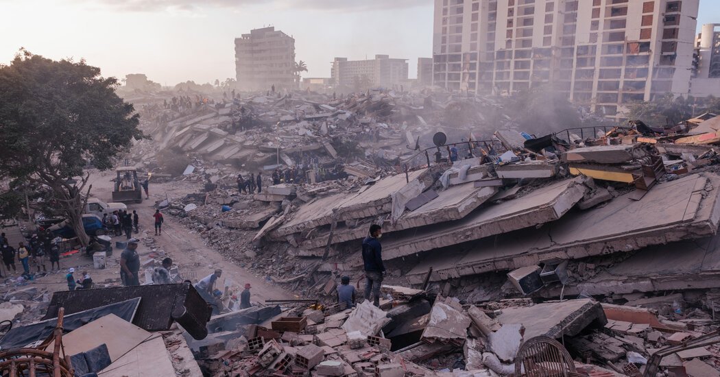 Rescuers in ‘Critical Hours’ as Window to Find Survivors Closes