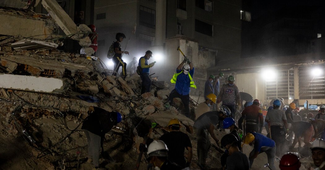 Short on Time and Tools, a Community Comes Together to Search for Survivors