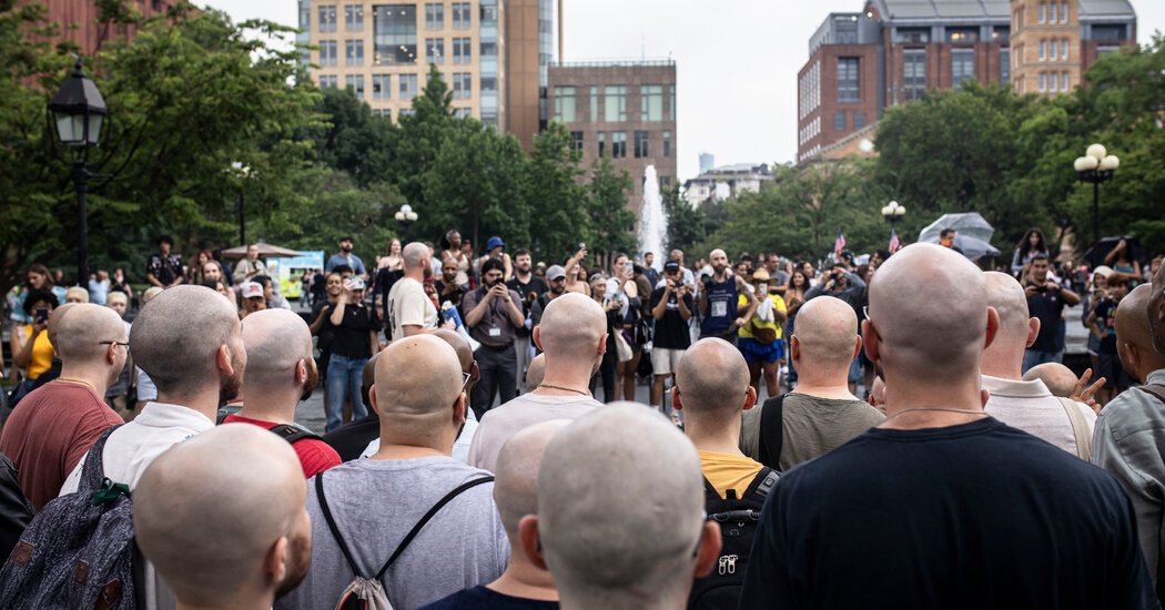 A ‘Bald Meet-Up’ in NYC Fosters a Sense of Empowerment