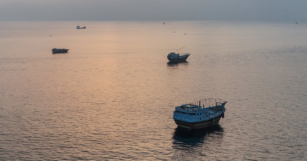 Mideast Live Updates: U.S. Reaches Deal With Iran to Halt Attacks, Official Says