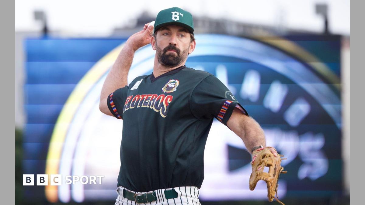 Liam Plunkett: Former England cricketer makes professional baseball debut with minor league team