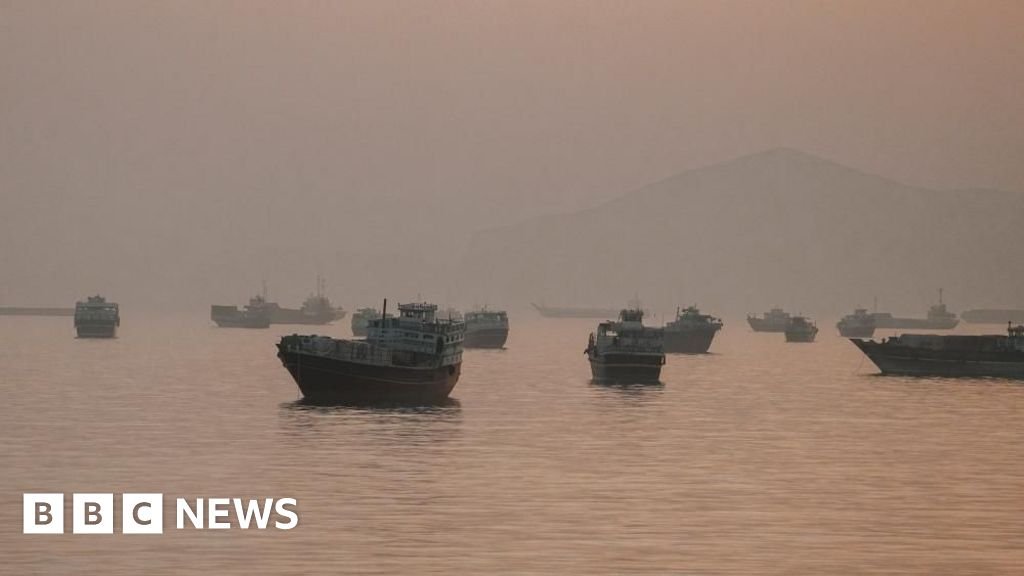 US and Iran exchange strikes in Gulf in latest test of ceasefire