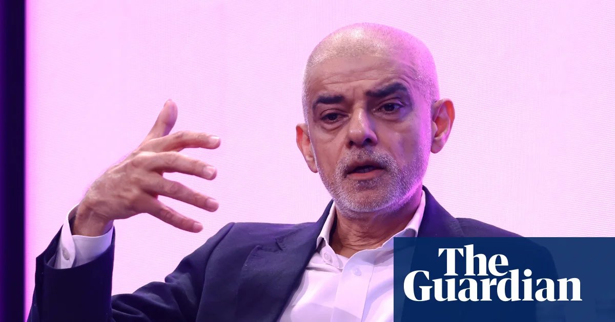 Khan vows to overrule residents’ group’s objections to Soho bars and restaurants | Sadiq Khan