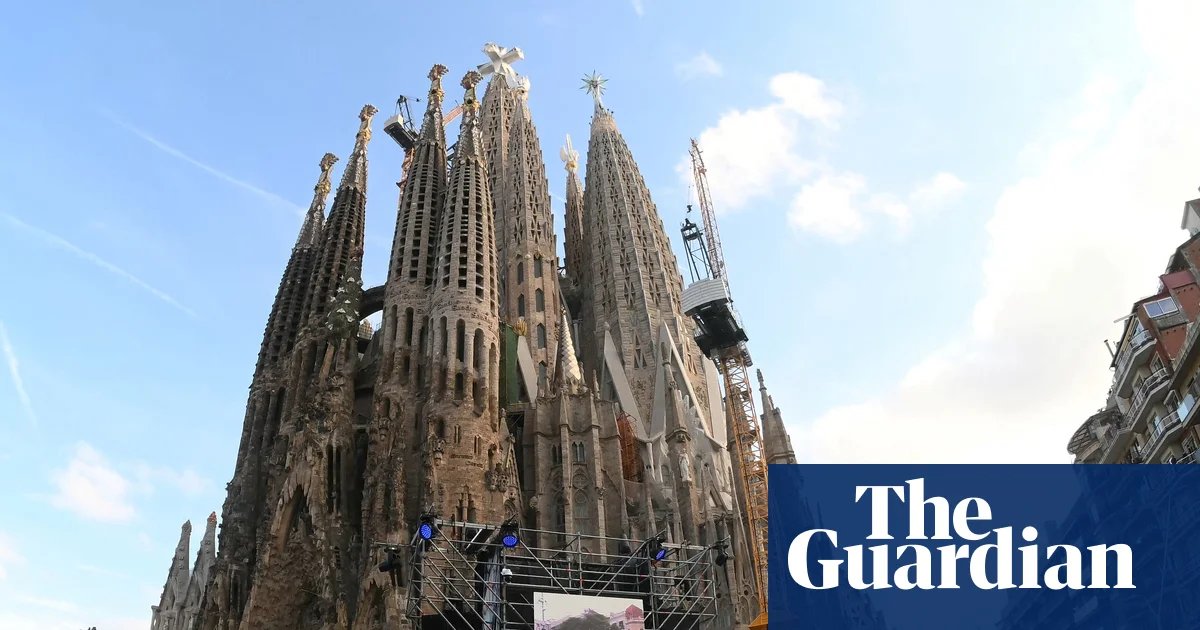 Crowds turn out in Barcelona for pope blessing Sagrada Família’s final tower | Pope Leo XIV