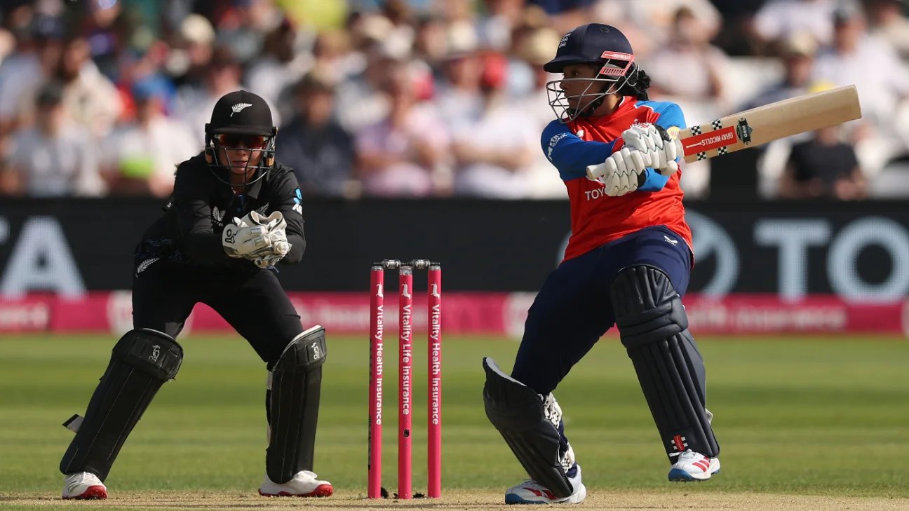 England Women – -Hodge expects ‘fireworks’ from Dunkley amid pressure for T20 World Cup berths