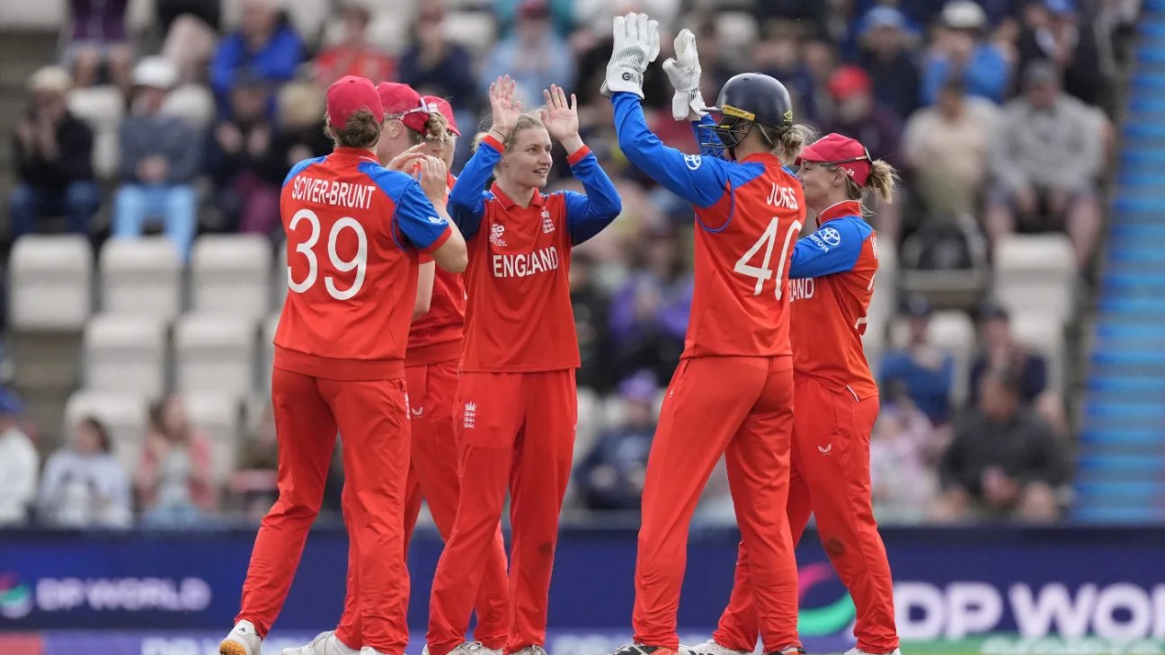 WWC – Sophie Ecclestone: ‘Charlie Dean a great captain, everyone feels calm under her’