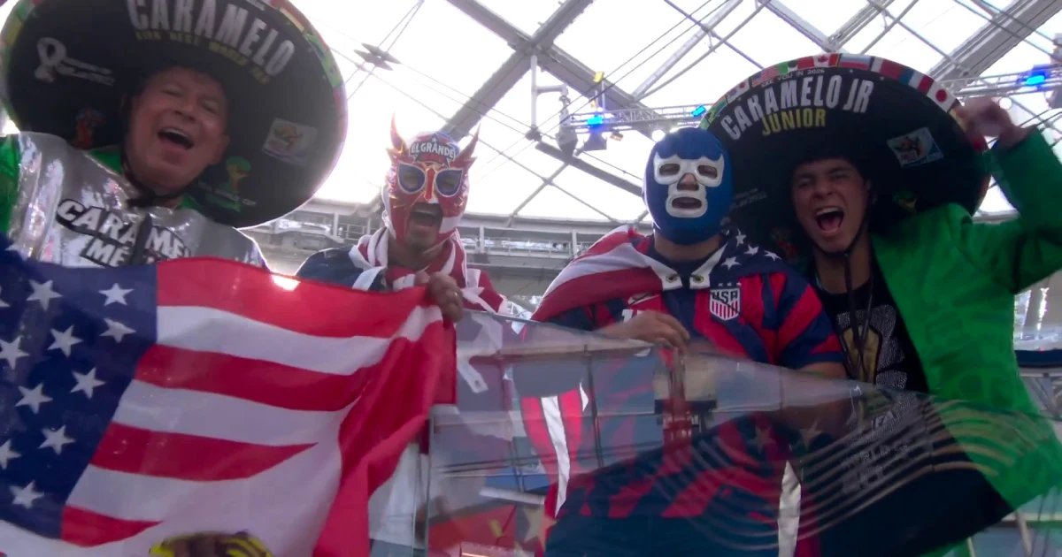 Caramelo sorprende con bandera de Estados Unidos en el debut del USMNT en el Mundial