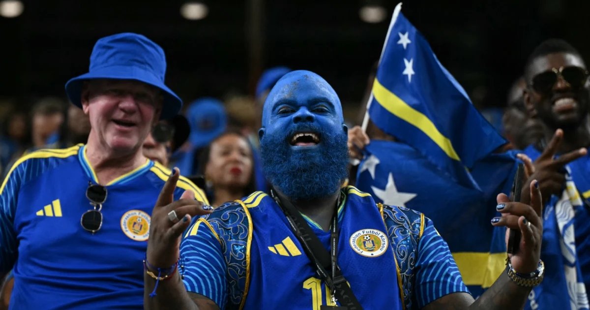Color, pasión y orgullo: las aficiones se adueñan de las gradas del Mundial