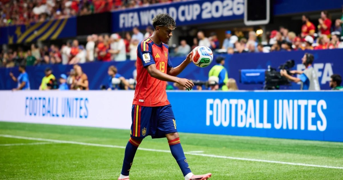 España tropieza y los favoritos siguen sin despegar