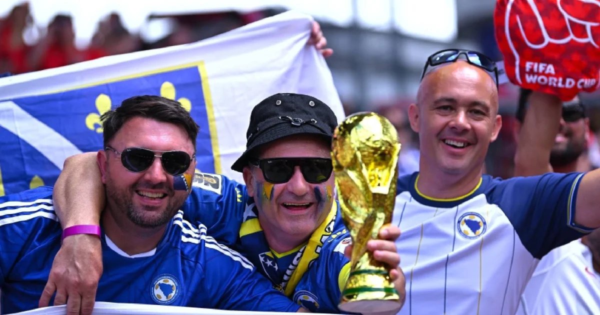 Bosnia-Herzegovina calienta motores para el inicio y su afición se entrega con ellos en el Mundial