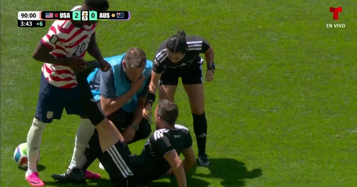 Cuando el árbitro pidió tiempo: la molestia que frenó el partido de Estados Unidos y Australia