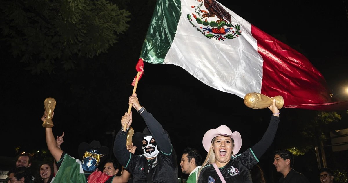 ¡Más de 400 mil mexicanos en el Ángel de la Independencia! Una locura de festejo por el pase a 16vos