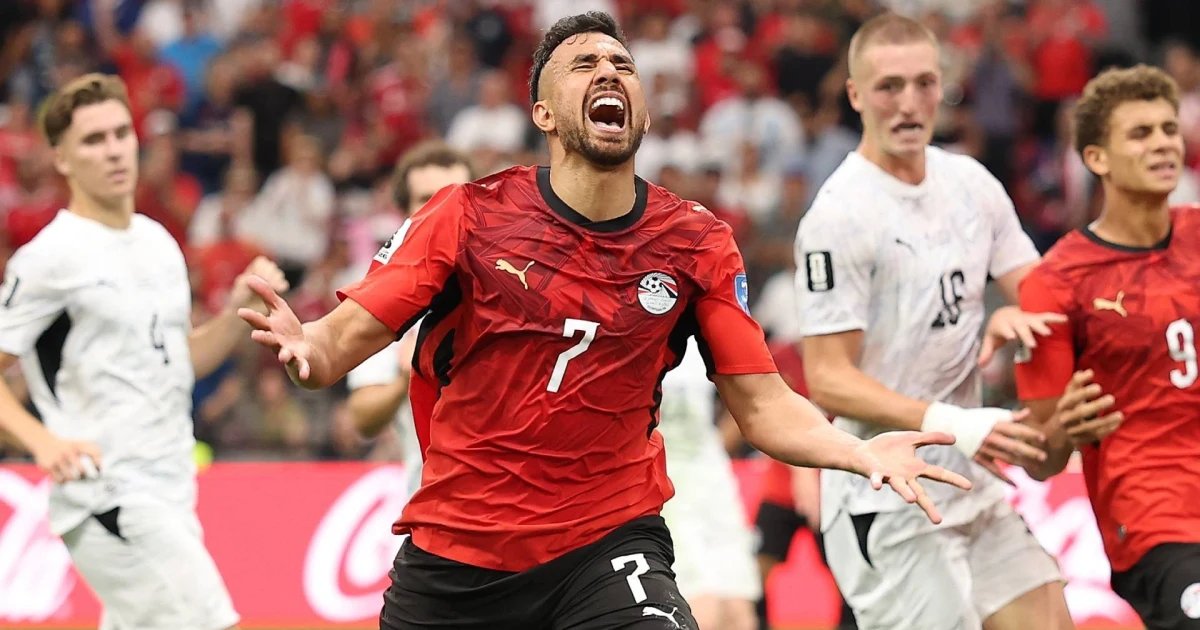 ¡Golazo de Trézéguet! Con épica ‘palomita’ firmó el tercero de Egipto ante Nueva Zelanda