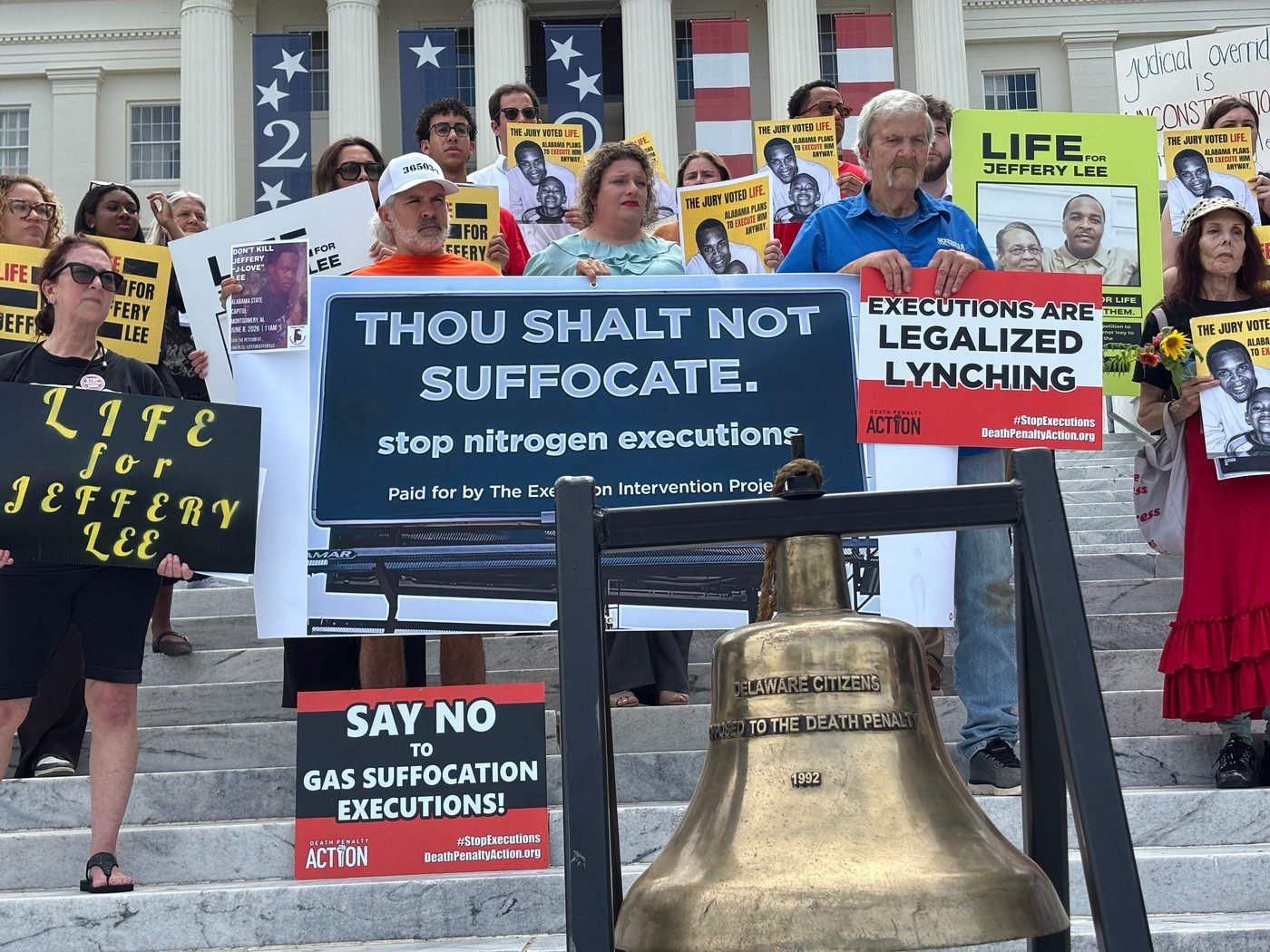 Alabama seeks to execute man by lethal injection after court ruled against nitrogen method