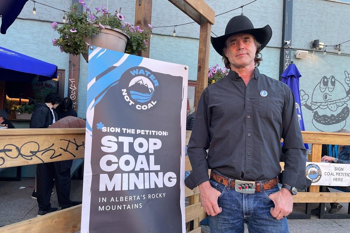 Coal Clash Pits Billionaire Against Canadian Country Music Star