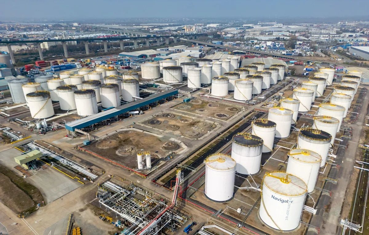 Oil Extends Gain as US-Iran Clashes Cloud Outlook for Peace Deal